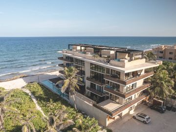 Condominio con alberca privada, club de playa, acceso al mar, en venta, Tankah, Tulum.