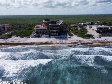 Condominio con alberca privada, club de playa, acceso al mar, en venta, Tankah, Tulum.