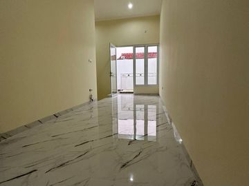 DIJUAL RUMAH SIAP HUNI MURAH DI KAYU PUTIH JAKARTA TIMUR, RUMAH READY 2 LANTAI BARU DEKAT KE PULO MAS JAKTIM, RUMAH STRATEGIS DEKAT VELODROME 3 KAMAR