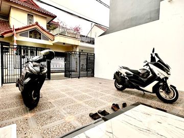 DIJUAL RUMAH SIAP HUNI MURAH DI KAYU PUTIH JAKARTA TIMUR, RUMAH READY 2 LANTAI BARU DEKAT KE PULO MAS JAKTIM, RUMAH STRATEGIS DEKAT VELODROME 3 KAMAR