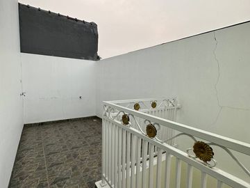 DIJUAL RUMAH SIAP HUNI MURAH DI KAYU PUTIH JAKARTA TIMUR, RUMAH READY 2 LANTAI BARU DEKAT KE PULO MAS JAKTIM, RUMAH STRATEGIS DEKAT VELODROME 3 KAMAR