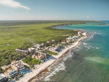 Condo  con alberca privada, acceso al mar, cub de playa, en venta, Tankah, Tulum.