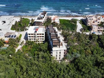 Penthouse con alberca privada, club de playa, acceso al mar en venta, Tankah, Tulum.
