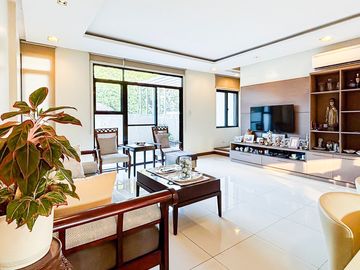 FOR SALE: Major Dizon Street, Industrial Valley, Marikina - 4-Bedroom Townhouse