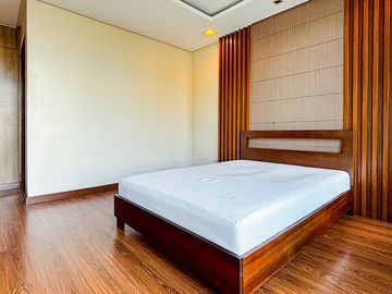 FOR SALE: Major Dizon Street, Industrial Valley, Marikina - 4-Bedroom Townhouse