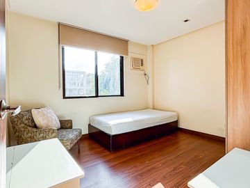 FOR SALE: Major Dizon Street, Industrial Valley, Marikina - 4-Bedroom Townhouse