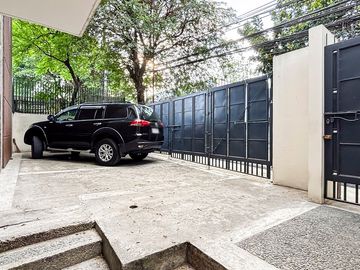 FOR SALE: Major Dizon Street, Industrial Valley, Marikina - 4-Bedroom Townhouse