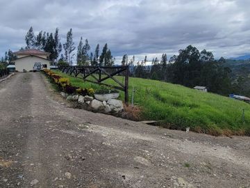 VENTA DE HACIENDA EN CUENCA