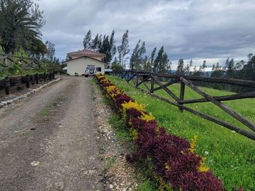 VENTA DE HACIENDA EN CUENCA