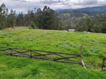 VENTA DE HACIENDA EN CUENCA
