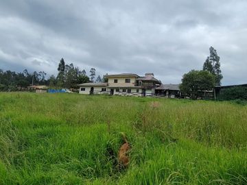 VENTA DE HACIENDA EN CUENCA