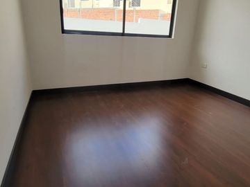 VENTA DE CASAS VIP EN CUENCA