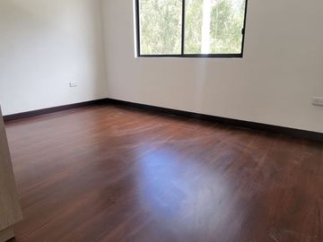 VENTA DE CASAS VIP EN CUENCA