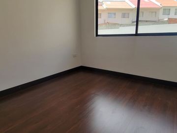 VENTA DE CASAS VIP EN CUENCA