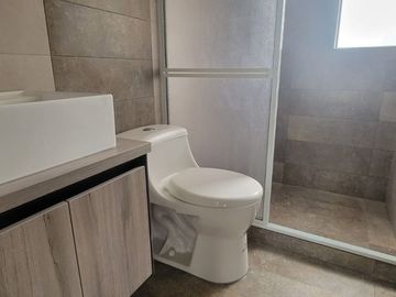 VENTA DE CASA VIP EN CUENCA