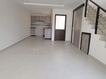 VENTA DE CASA VIP EN CUENCA