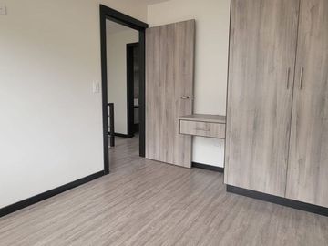 VENTA DE CASA VIP EN CUENCA