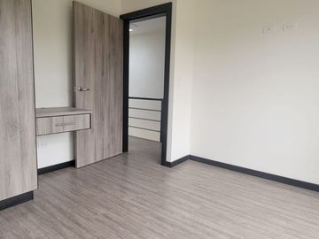 VENTA DE CASA VIP EN CUENCA