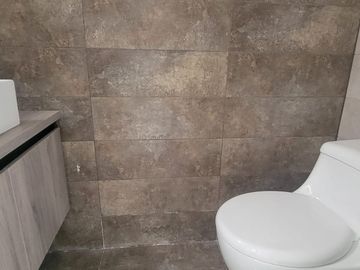 VENTA DE CASA VIP EN CUENCA