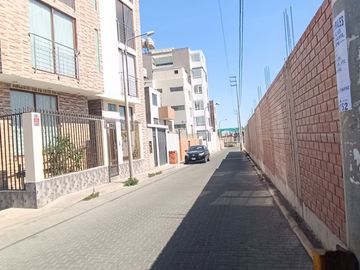 ¡¡¡VENDO HERMOSO Y CÁLIDO DEPARTAMENTO EN URBANIZACIÓN FRANK W. MICHELL EN CERRO COLORADO!!!