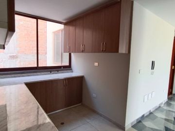 ¡¡¡VENDO HERMOSO Y CÁLIDO DEPARTAMENTO EN URBANIZACIÓN FRANK W. MICHELL EN CERRO COLORADO!!!