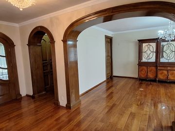 CASA EN VENTA TOLUCA COLONIA CIPRÉS CON ENORME JARDÍN (CE)