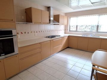 CASA EN VENTA TOLUCA COLONIA CIPRÉS CON ENORME JARDÍN (CE)
