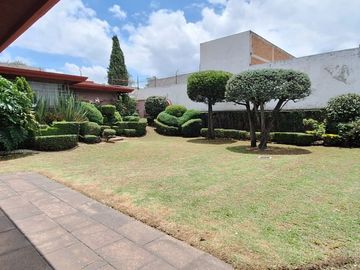 CASA EN VENTA TOLUCA COLONIA CIPRÉS CON ENORME JARDÍN (CE)