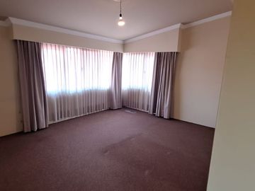 CASA EN VENTA TOLUCA COLONIA CIPRÉS CON ENORME JARDÍN (CE)