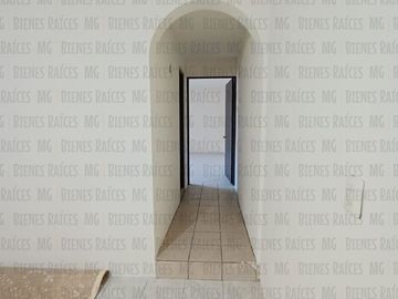 Casa en VENTA en Col. Dos de Mayo, Guadalupe, casi esquina c/Eloy Cavazos, 2 Recámaras en PB, con 30m² de patio y 57m² de terraza