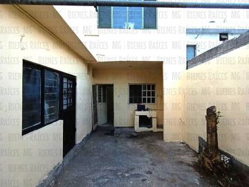 Casa en VENTA en Col. Dos de Mayo, Guadalupe, casi esquina c/Eloy Cavazos, 2 Recámaras en PB, con 30m² de patio y 57m² de terraza