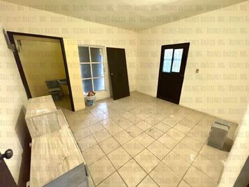 Casa en VENTA en Col. Dos de Mayo, Guadalupe, casi esquina c/Eloy Cavazos, 2 Recámaras en PB, con 30m² de patio y 57m² de terraza