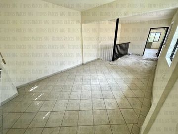 Casa en VENTA en Col. Dos de Mayo, Guadalupe, casi esquina c/Eloy Cavazos, 2 Recámaras en PB, con 30m² de patio y 57m² de terraza