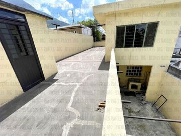 Casa en VENTA en Col. Dos de Mayo, Guadalupe, casi esquina c/Eloy Cavazos, 2 Recámaras en PB, con 30m² de patio y 57m² de terraza