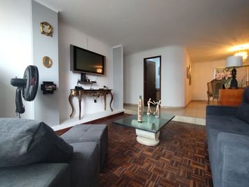 Apartamento en venta en Villa Country.