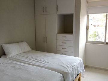 CASA EN VENTA REMODELADA EN PRIVADO FRACC DIEGO RIVERA - CERCA TEC MORELIA