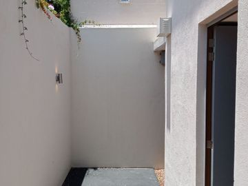 CASA EN VENTA REMODELADA EN PRIVADO FRACC DIEGO RIVERA - CERCA TEC MORELIA