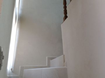 CASA EN VENTA REMODELADA EN PRIVADO FRACC DIEGO RIVERA - CERCA TEC MORELIA