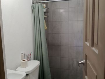 CASA EN VENTA REMODELADA EN PRIVADO FRACC DIEGO RIVERA - CERCA TEC MORELIA