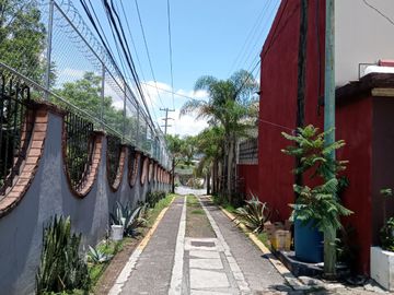 CASA EN VENTA REMODELADA EN PRIVADO FRACC DIEGO RIVERA - CERCA TEC MORELIA