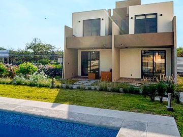 Casa en Morelos con 2 niveles