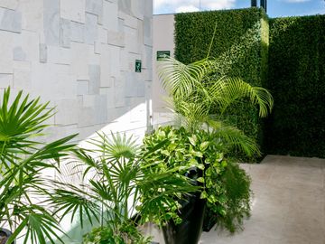 1 recamara/ One bedroom steps from ocean, a una cuadra del mar! , Centro Playa del Carmen!! Downtown!!