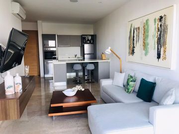 1 recamara/ One bedroom steps from ocean, a una cuadra del mar! , Centro Playa del Carmen!! Downtown!!