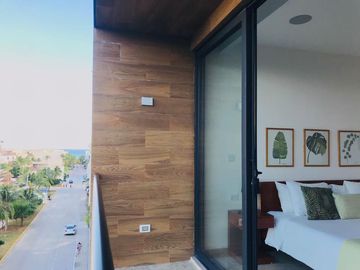1 recamara/ One bedroom steps from ocean, a una cuadra del mar! , Centro Playa del Carmen!! Downtown!!