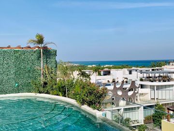 1 recamara/ One bedroom steps from ocean, a una cuadra del mar! , Centro Playa del Carmen!! Downtown!!