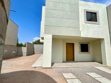 SEGUNDA SECCION CASA EN VENTA TOTALMENTE NUEVA