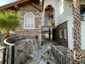 Casa en Venta en La Vista Country Club con Vista a Campo de Golf