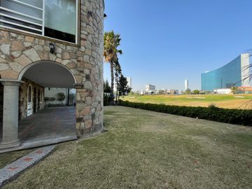 Casa en Venta en La Vista Country Club con Vista a Campo de Golf