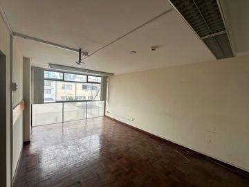 CASA EN VENTA COMO TERRENO EN SAN  ISIDRO IDEAL CONSTRUCTORES