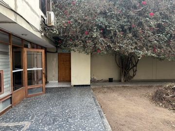 CASA EN VENTA EN SAN ISIDRO PARA OFICINAS